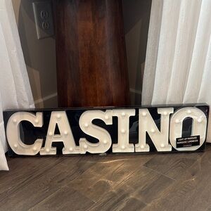 Casino Light-up Marquee,6 pieces,on/off switch,2 AAA batteries per letter,PVC
